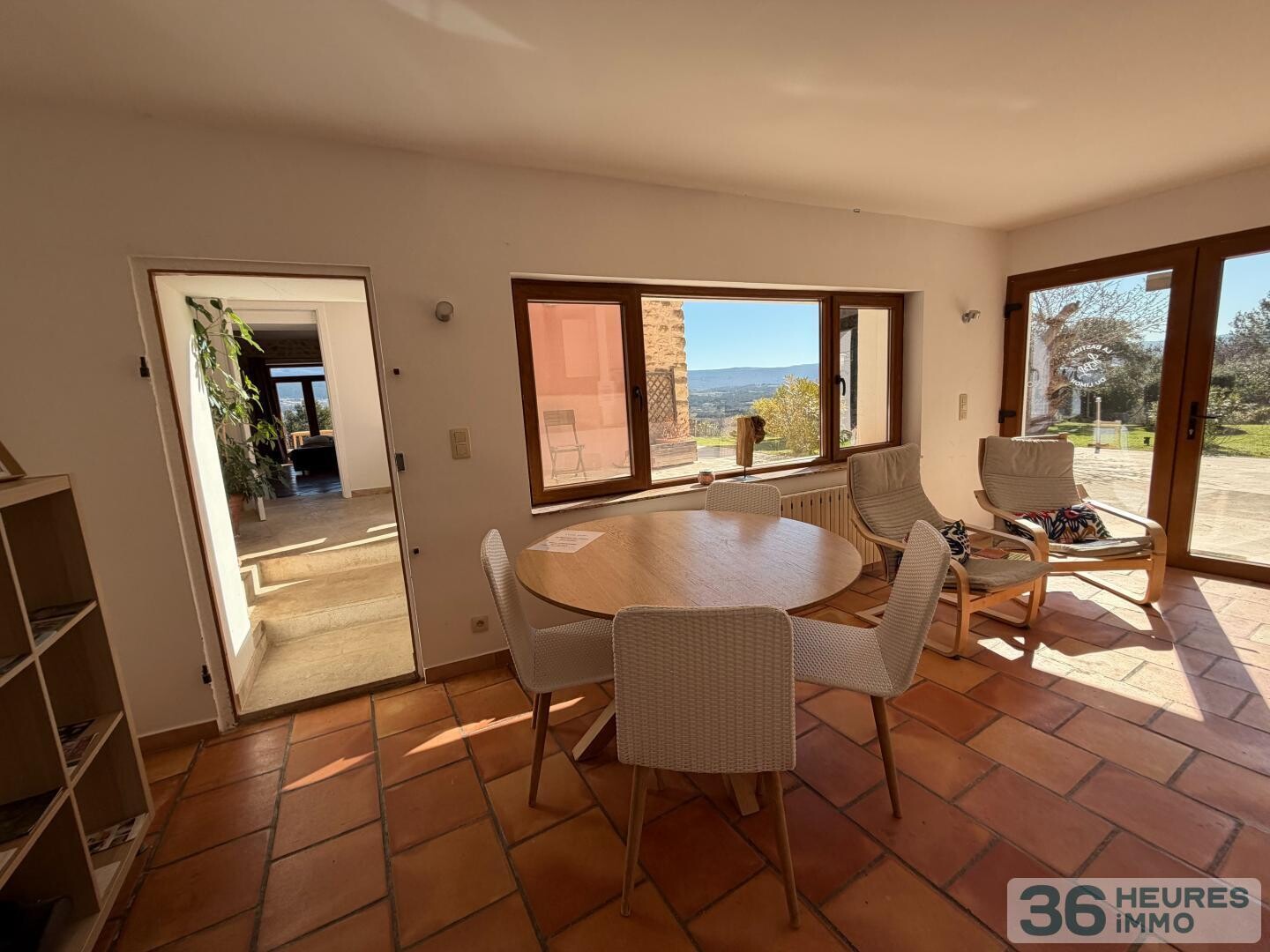 Une bastide avec gîtes et vue imprenable sur le Ventoux