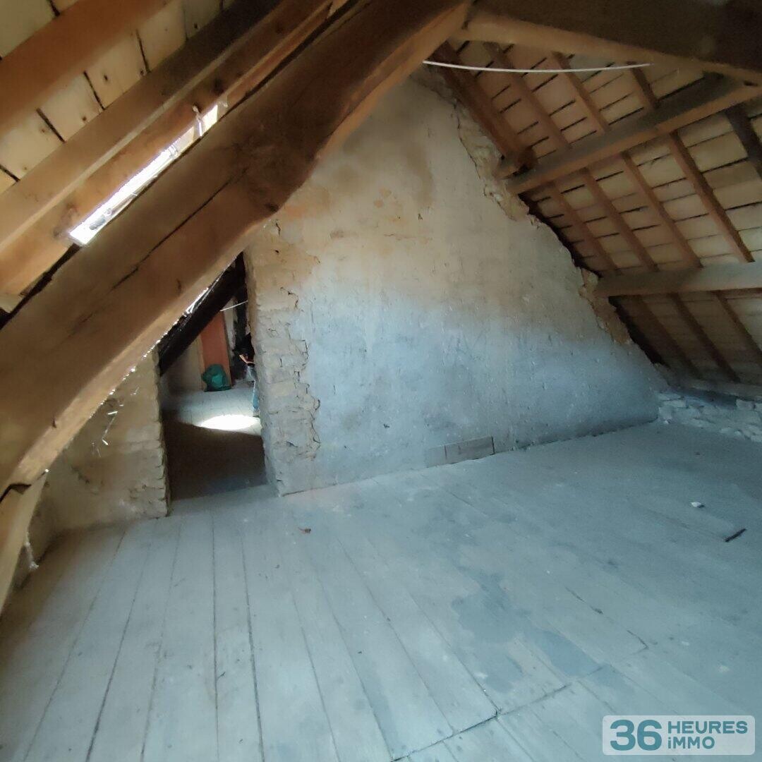 Beau potentiel pour cette maison de ville à rénover