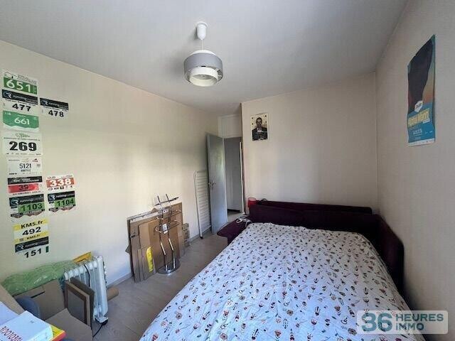 Appartement 3 pièces, 63m2 avec balcon, entrée, cuisine, séjour, cellier, 2 chambres, SDO, WC. Cave en sous sol.