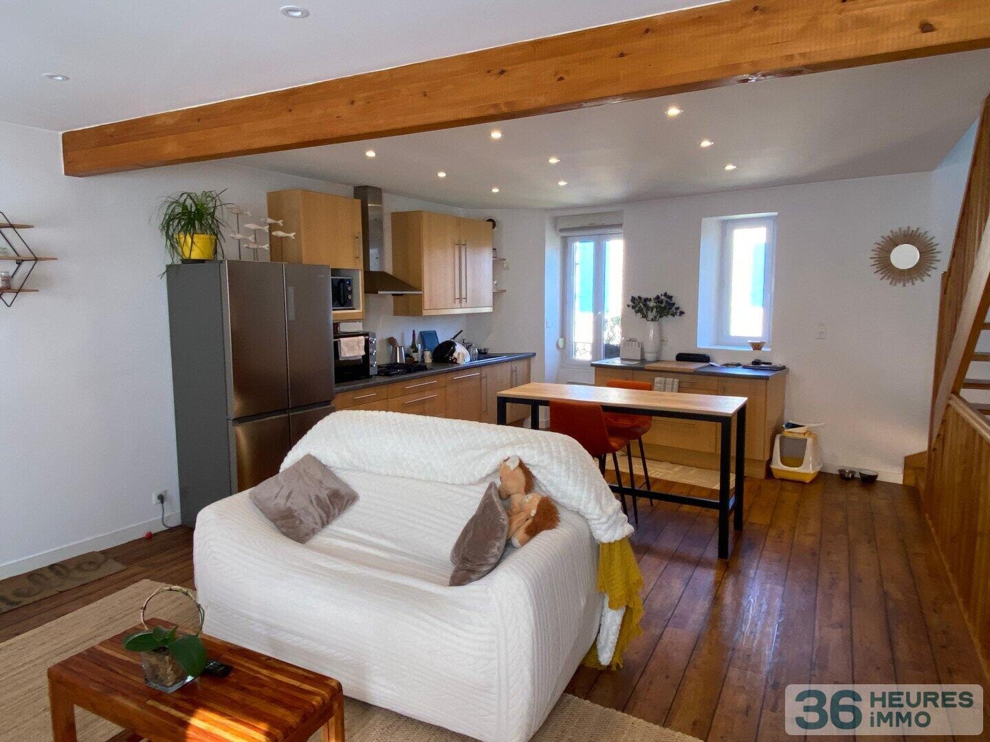 Maison de ville avec local commercial et appartement accès indépendant