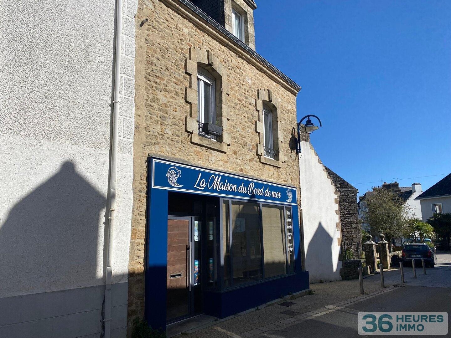 Maison de ville avec local commercial et appartement accès indépendant