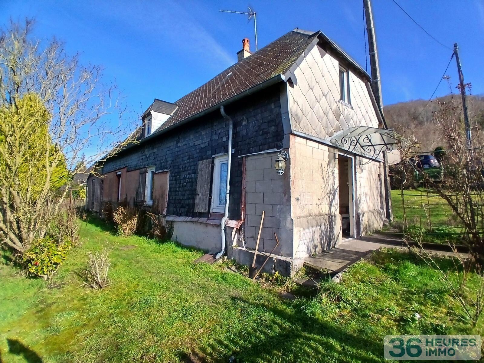 Maison à restaurer sur la Rivière-Saint-Sauveur (14600)