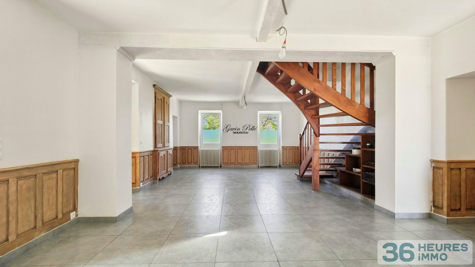 Belle maison à Carmaux avec double garage, annexes et piscine couverte