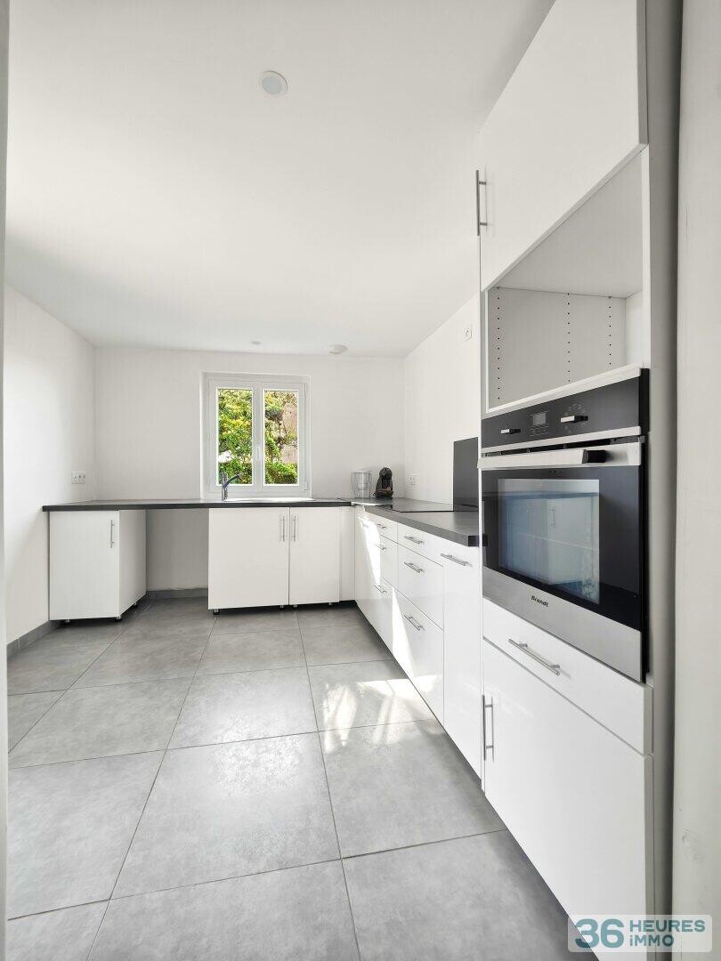 Belle maison à Carmaux avec double garage, annexes et piscine couverte