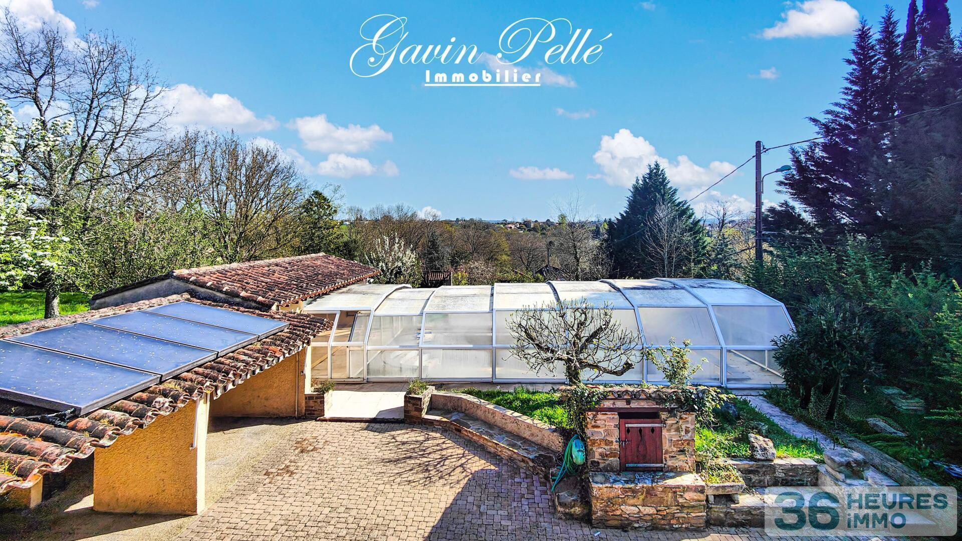 Belle maison à Carmaux avec double garage, annexes et piscine couverte