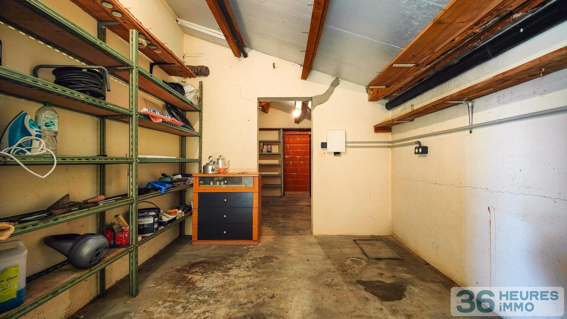 Belle maison à Carmaux avec double garage, annexes et piscine couverte
