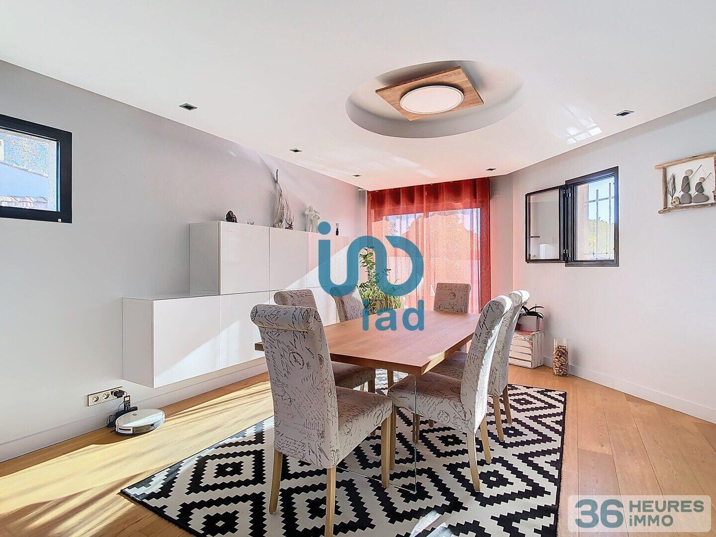 Maison 6 pièces de 136 m2 sur un terrain de 463 m2.