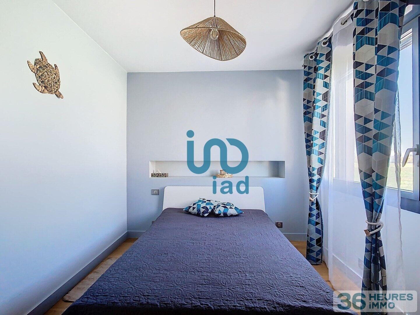Maison 6 pièces de 136 m2 sur un terrain de 463 m2.