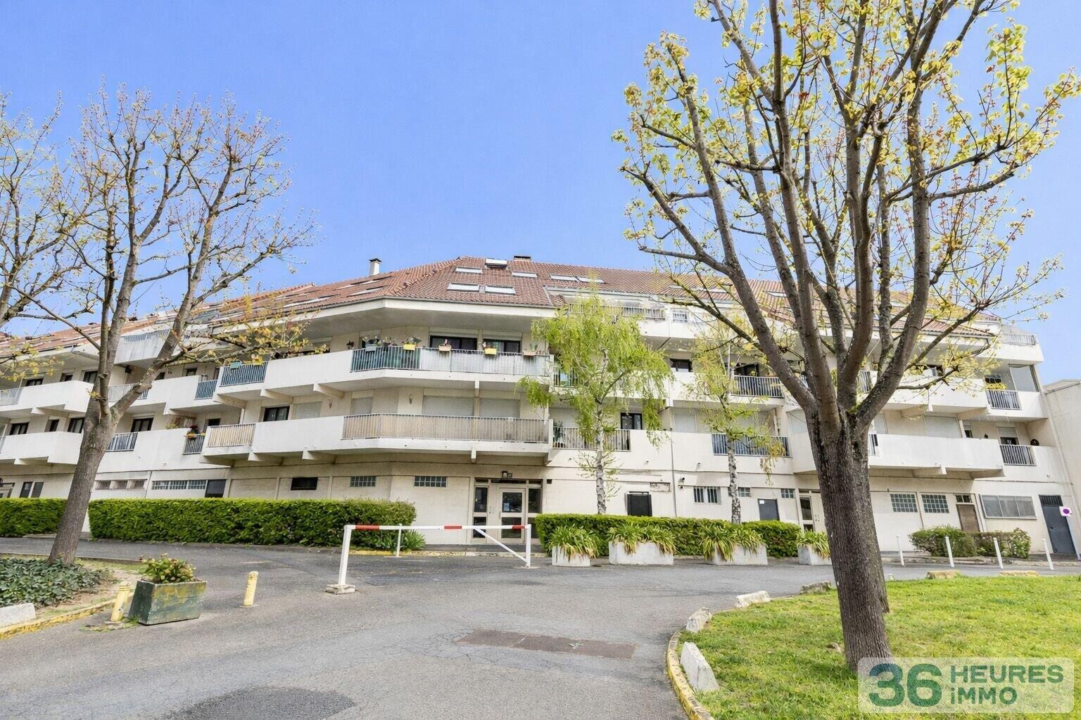 Grand studio avec coin nuit 