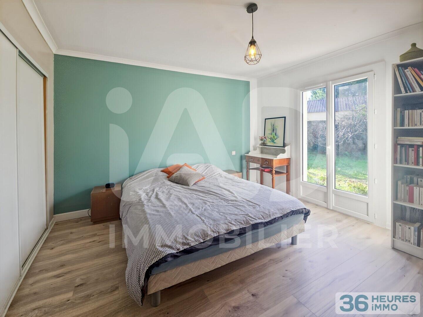 Nîmes - Garrigues - Ensemble immobilier de charme rénové avec piscine. 