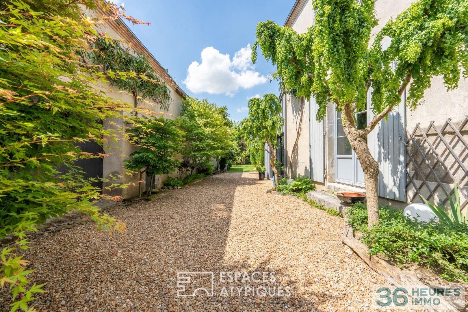 Ancien presbytère rénové en coeur de village