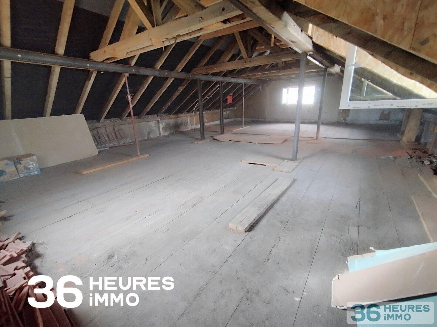 Studio dernier étage * 82m² 