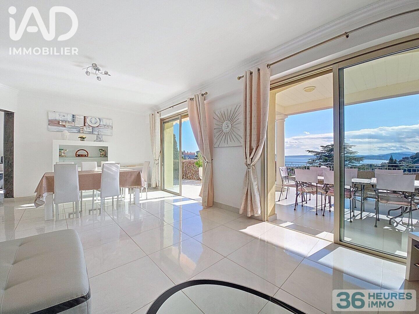 propriété 5 chambres - 199 m² - Vue Mer