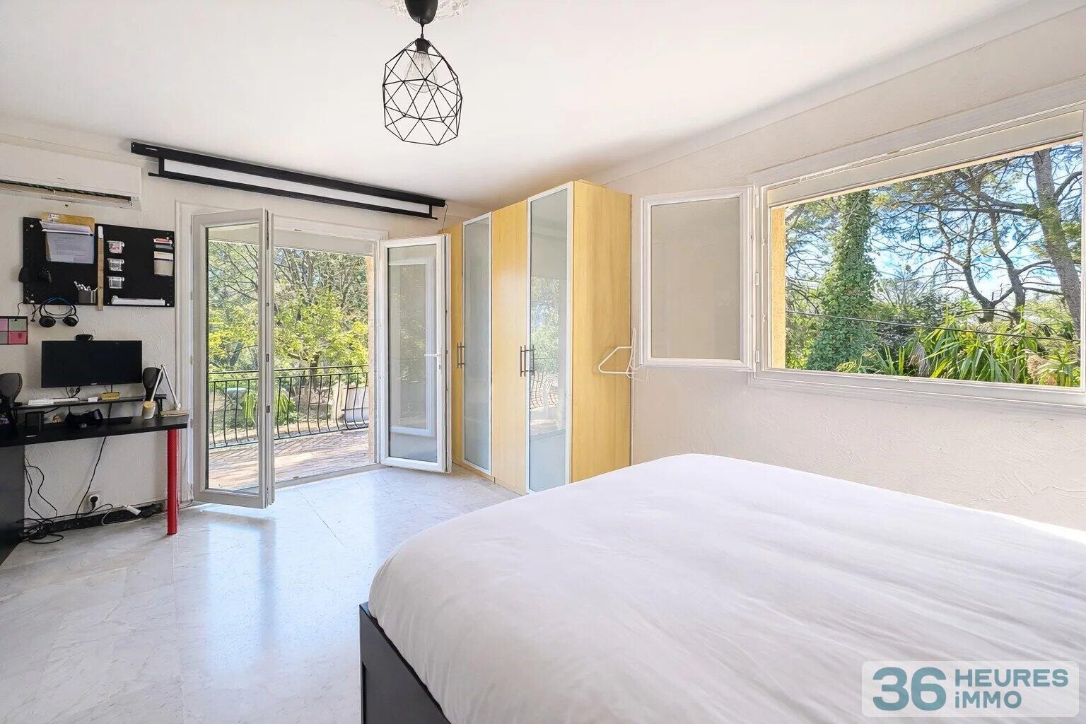 The Edge of the Woods - family property or guesthouse