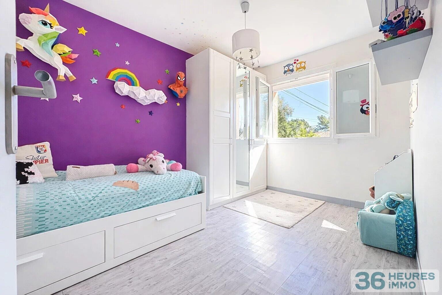 The Edge of the Woods - family property or guesthouse