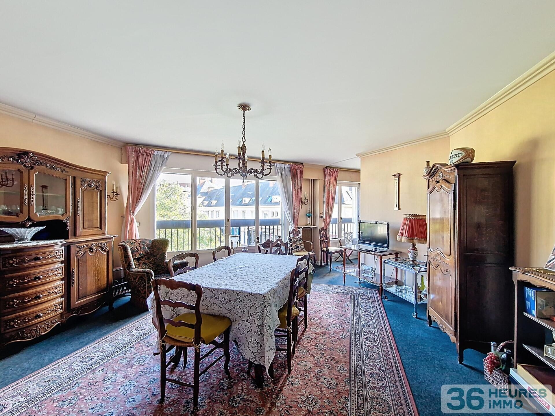 Appartement avec ascenseur cave et parking