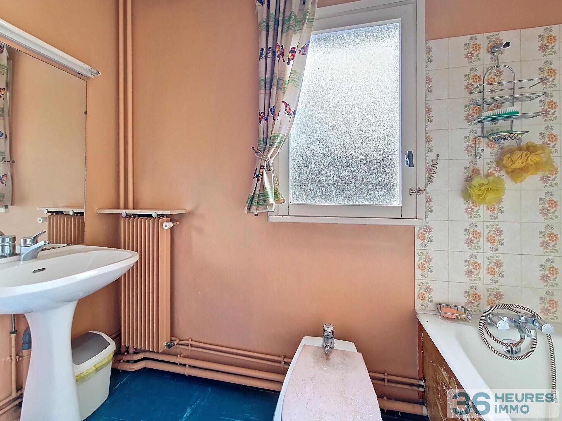 Appartement avec ascenseur cave et parking