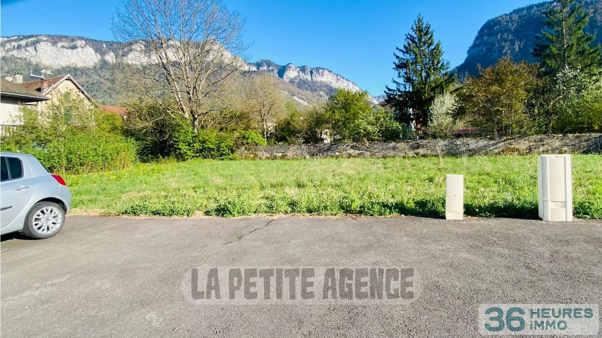 Terrain à bâtir viabilisé à 2  pas du centre