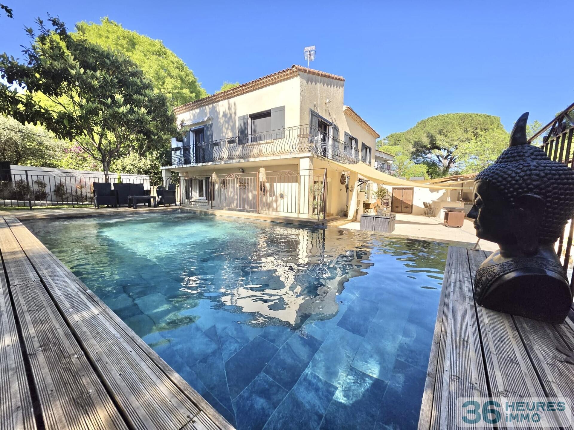 Villa type 7 en r+1 sur les hauteurs de Courbessac-Nimes