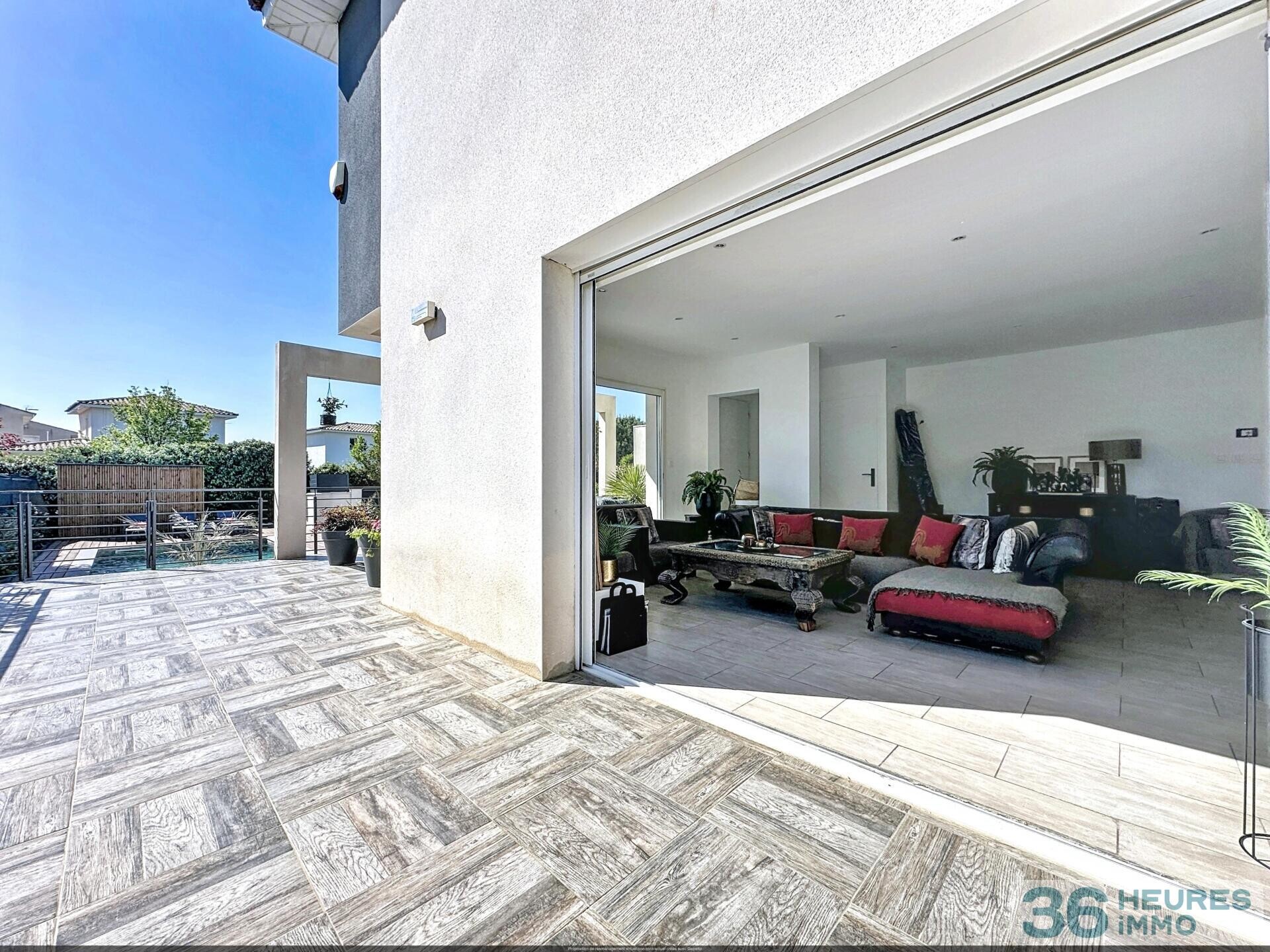 AIMARGUES - MAISON CONTEMPORAINE DE 157 M² AVEC PISCINE SUR 505 M² DE PARCELLE