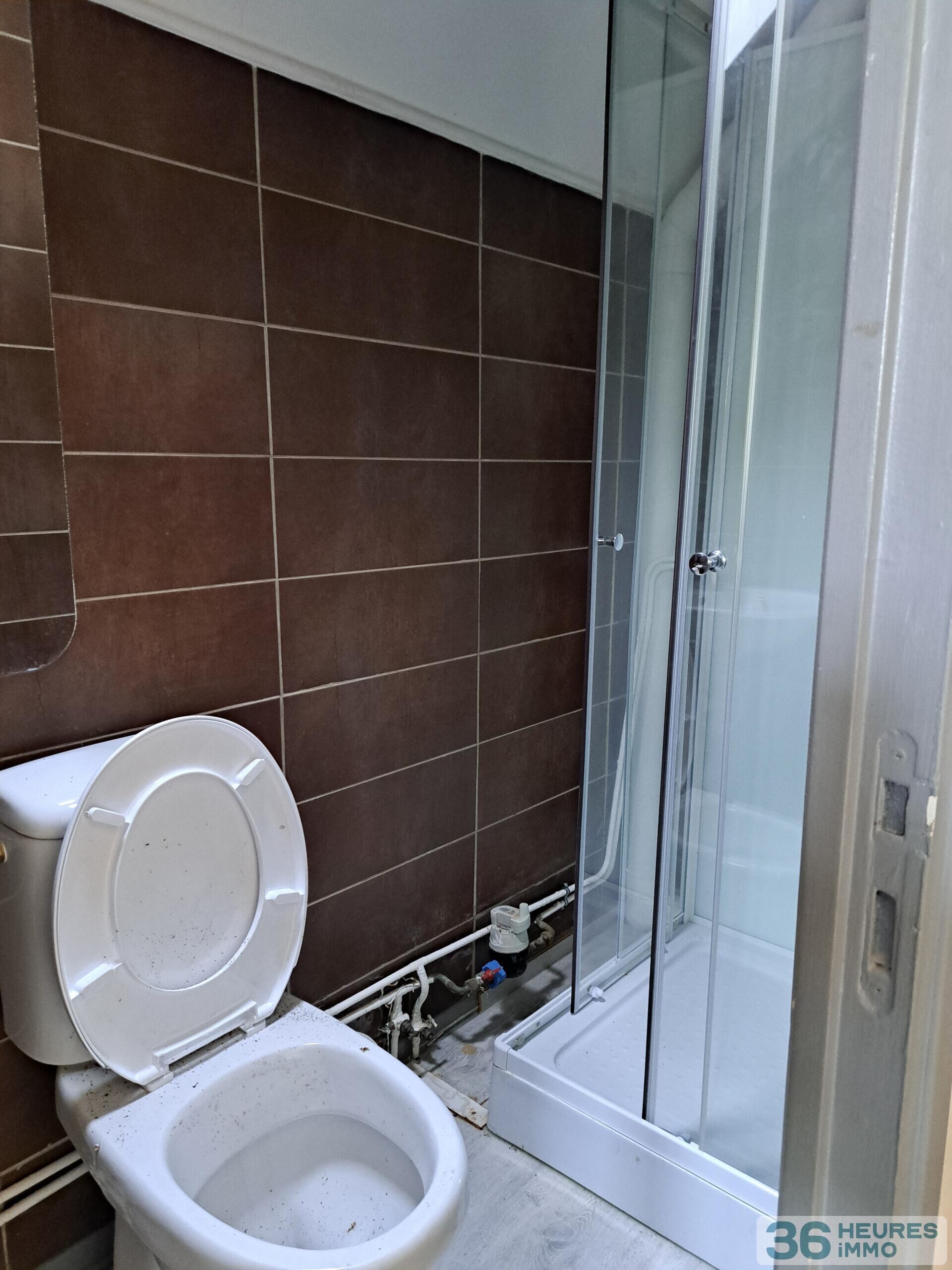 ENSEMBLE DE LOTS A RENOVER