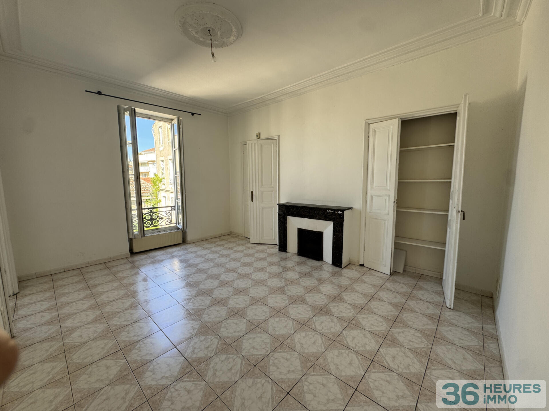 Exclusivité Appartement 144 m2, 3 chambres, grenier + cave - proche arènes