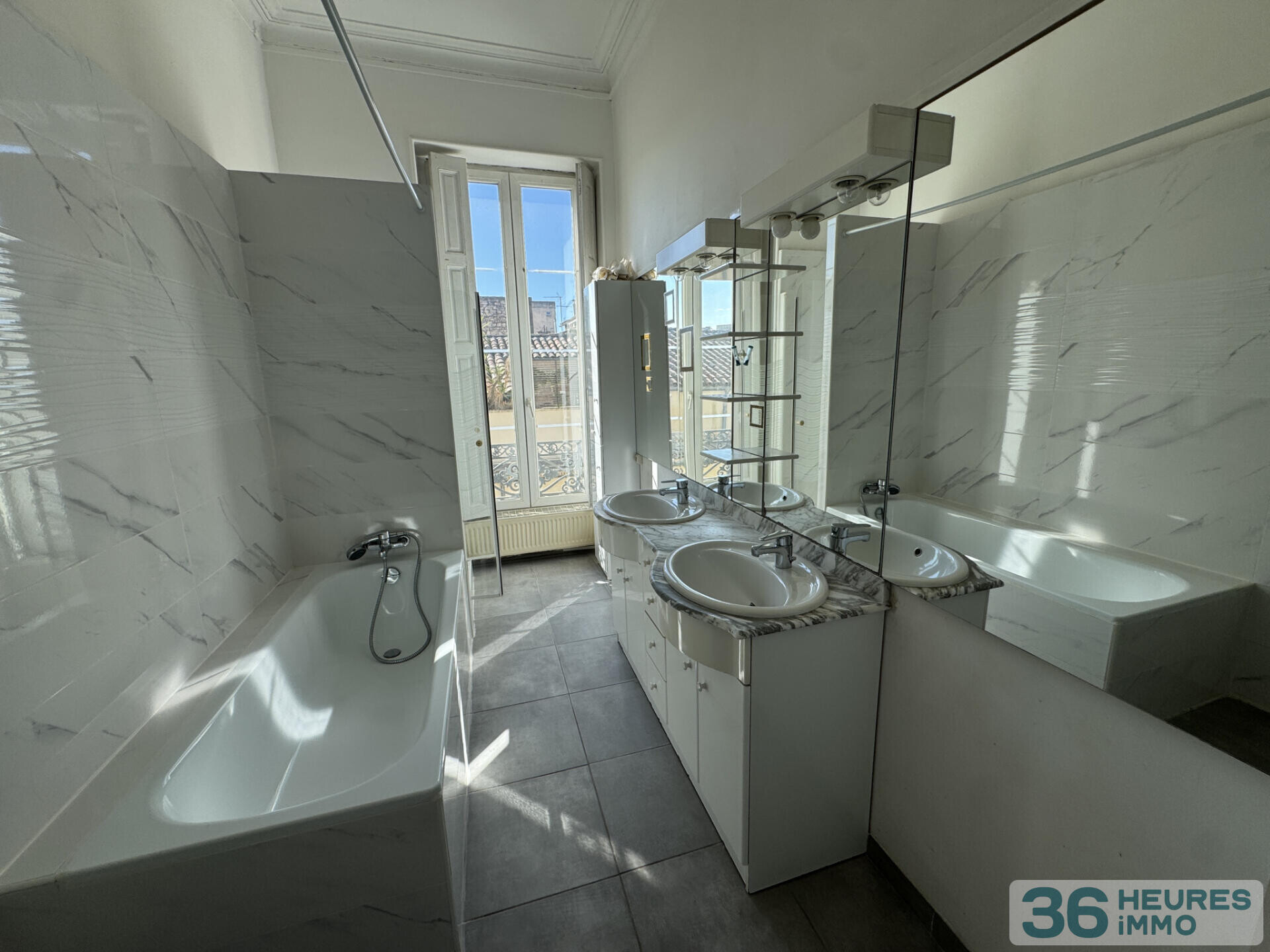 Exclusivité Appartement 144 m2, 3 chambres, grenier + cave - proche arènes