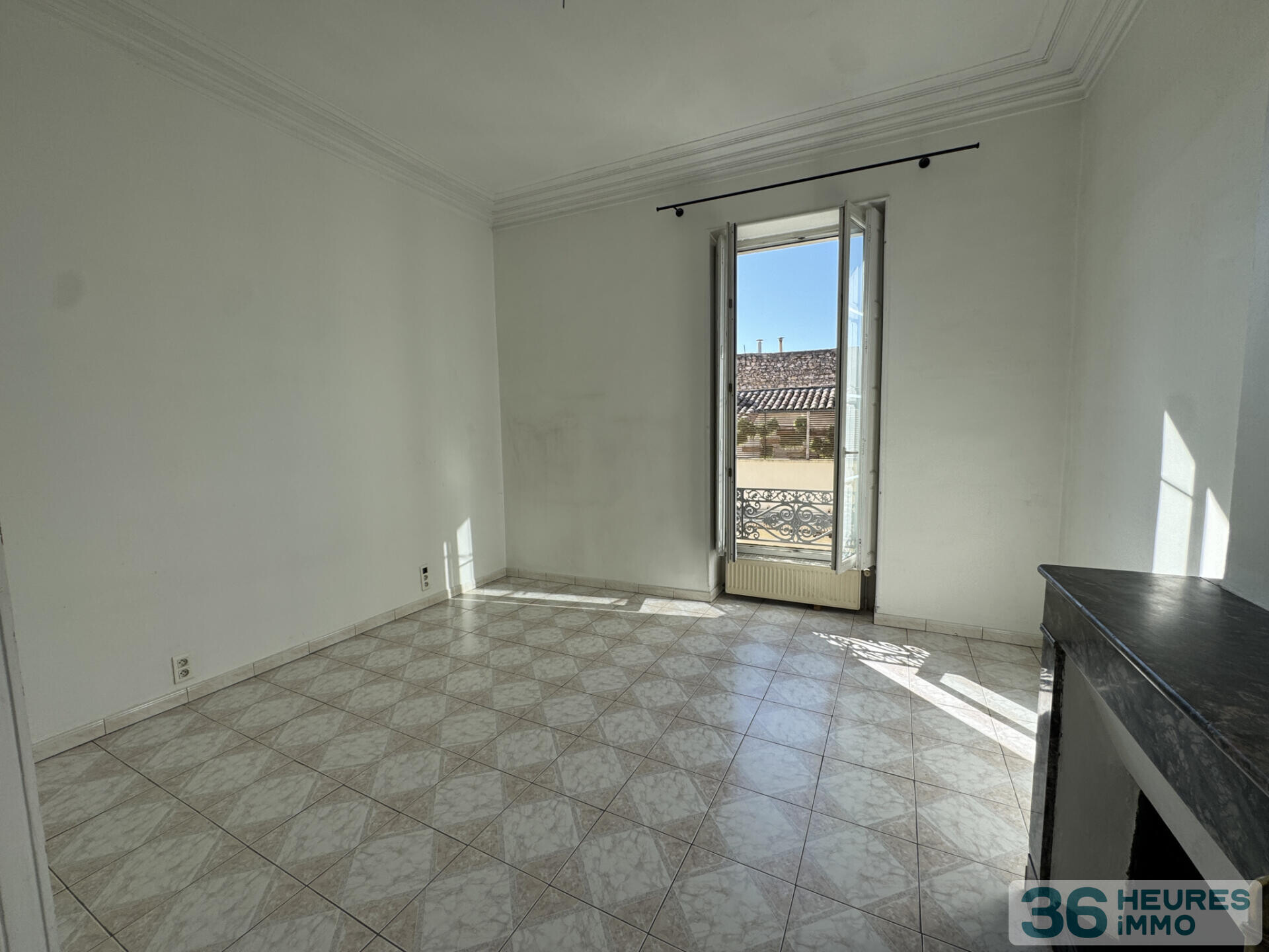 Exclusivité Appartement 144 m2, 3 chambres, grenier + cave - proche arènes