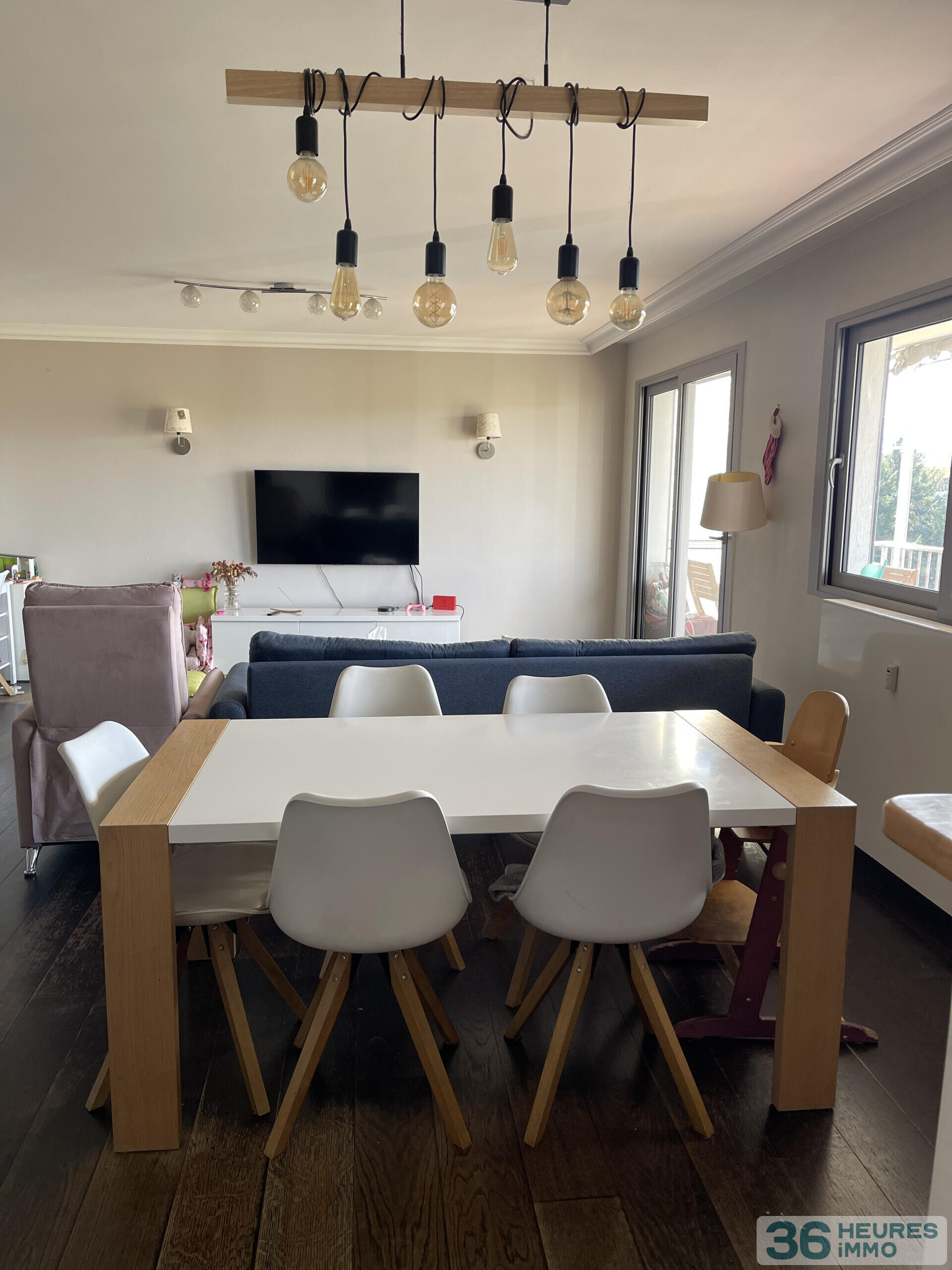 Grand T4 idéal grande famille, confortable et lumineux avec magnifique vue.