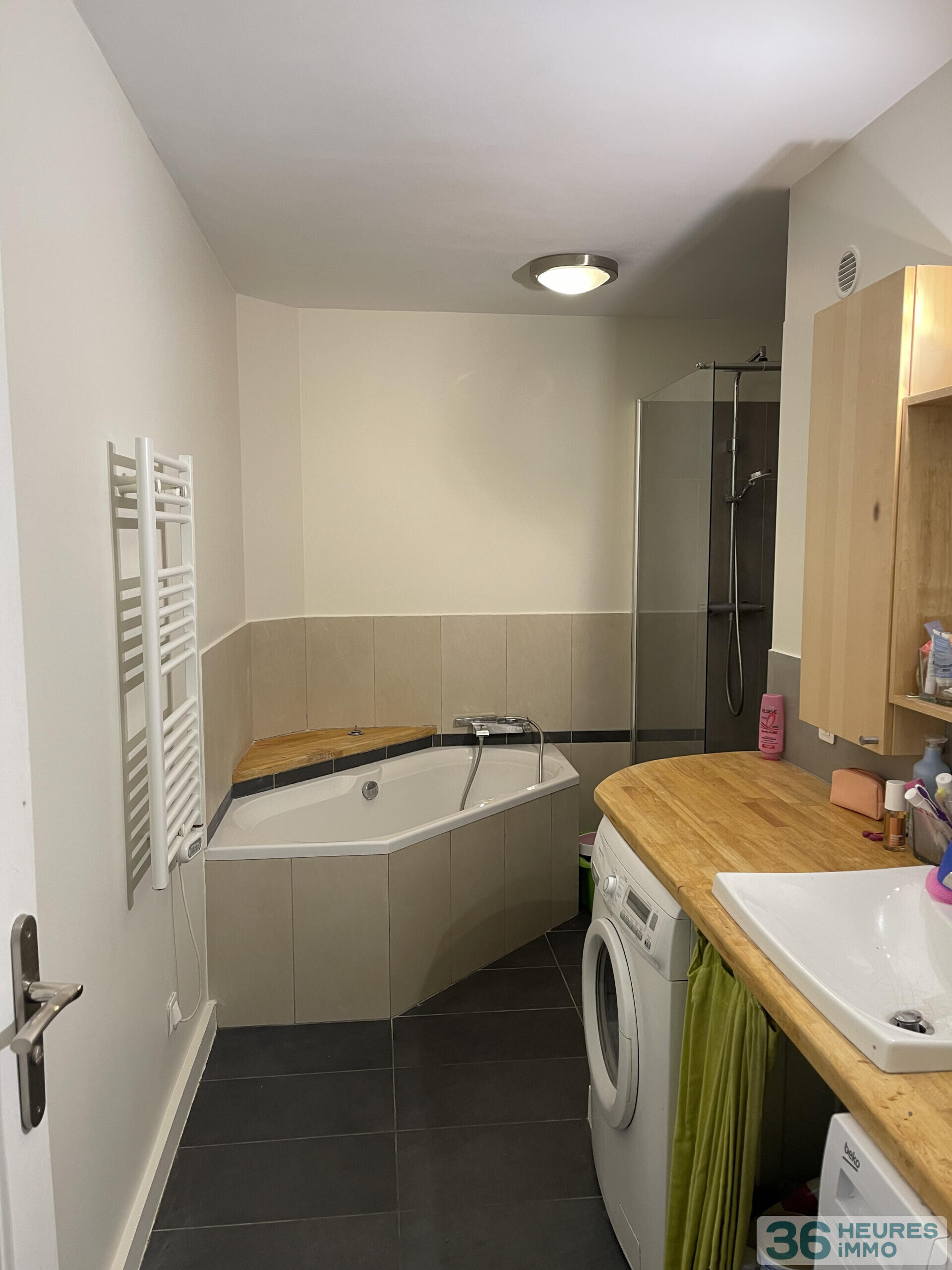 Grand T4 idéal grande famille, confortable et lumineux avec magnifique vue.