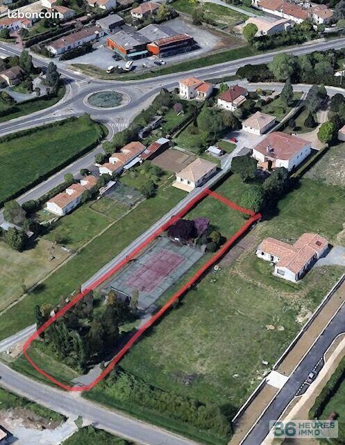 Terrain à Bâtir de 2877m² à Bessines, Idéal pour Projet de Construction