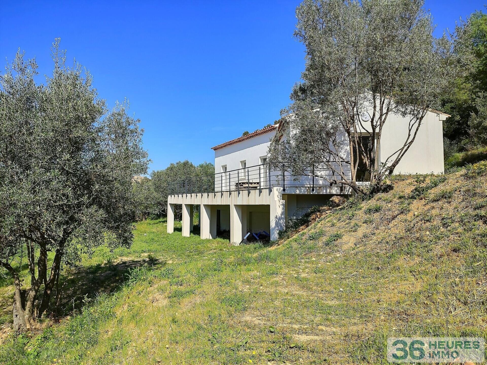 DRAGUIGNAN MAISON T5 PLAIN PIED SUR TERRAIN 3900M²