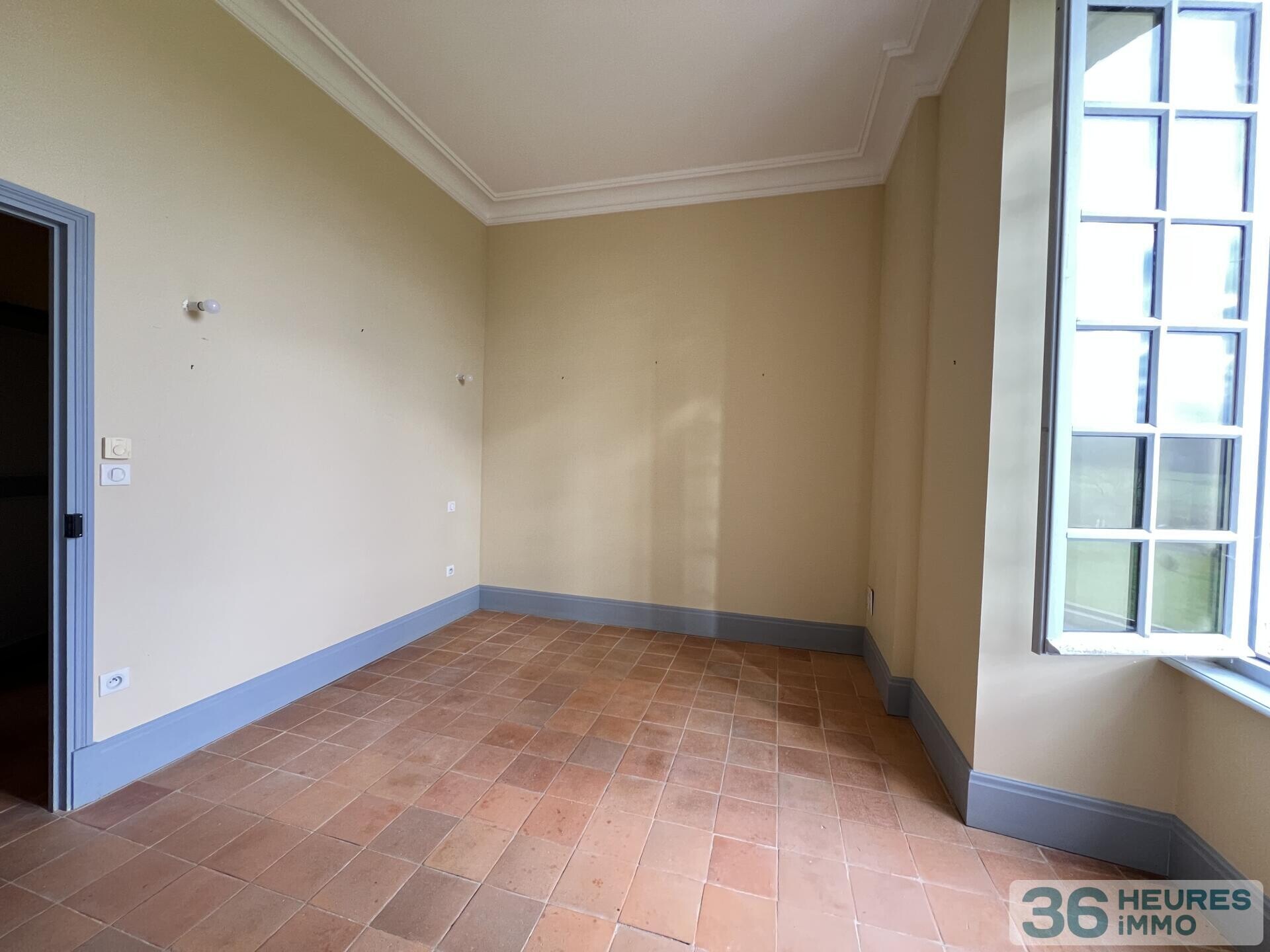appartement rdc 112 m² au CHATEAU DE BRUGHEAS