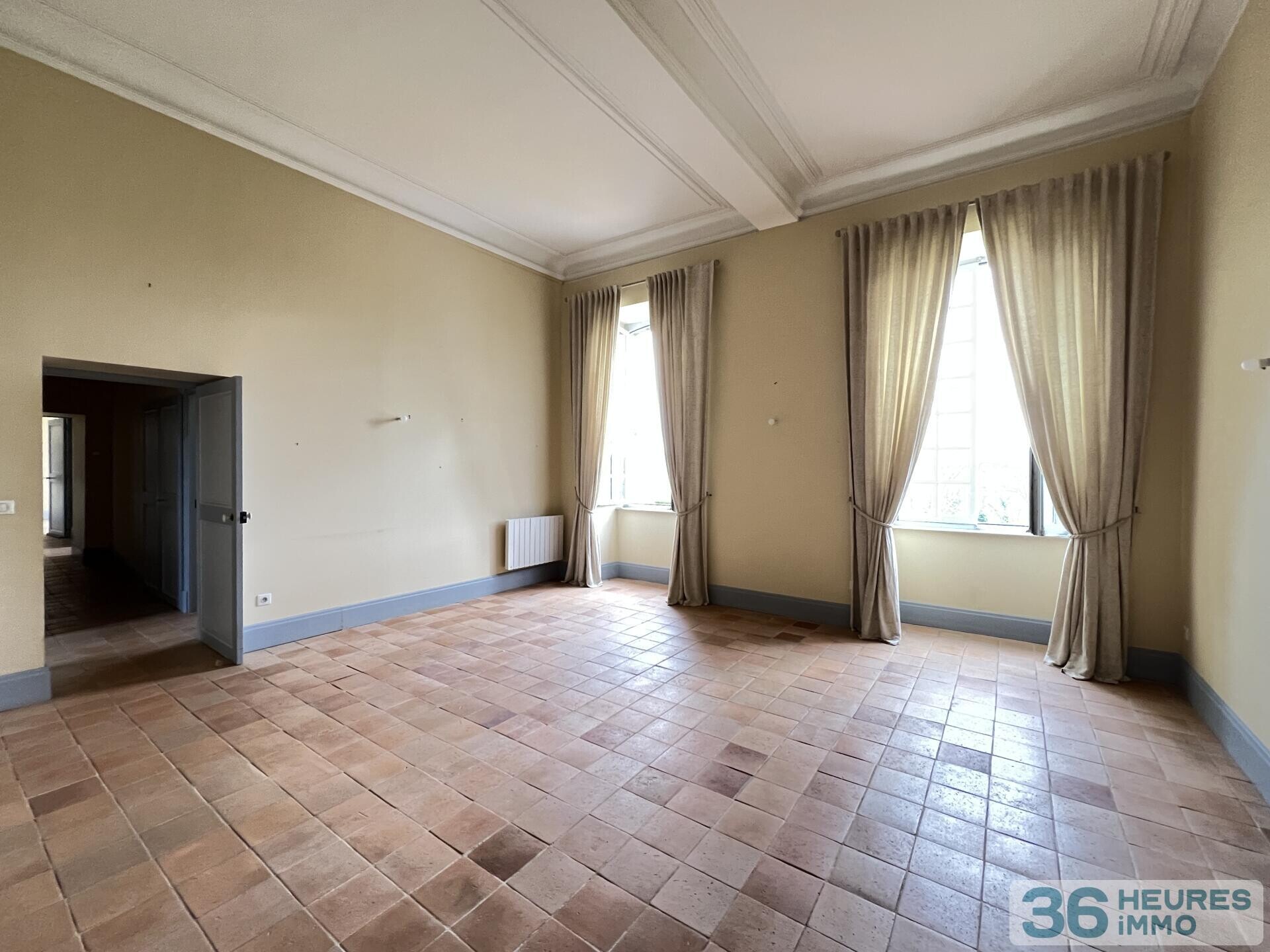 appartement rdc 112 m² au CHATEAU DE BRUGHEAS
