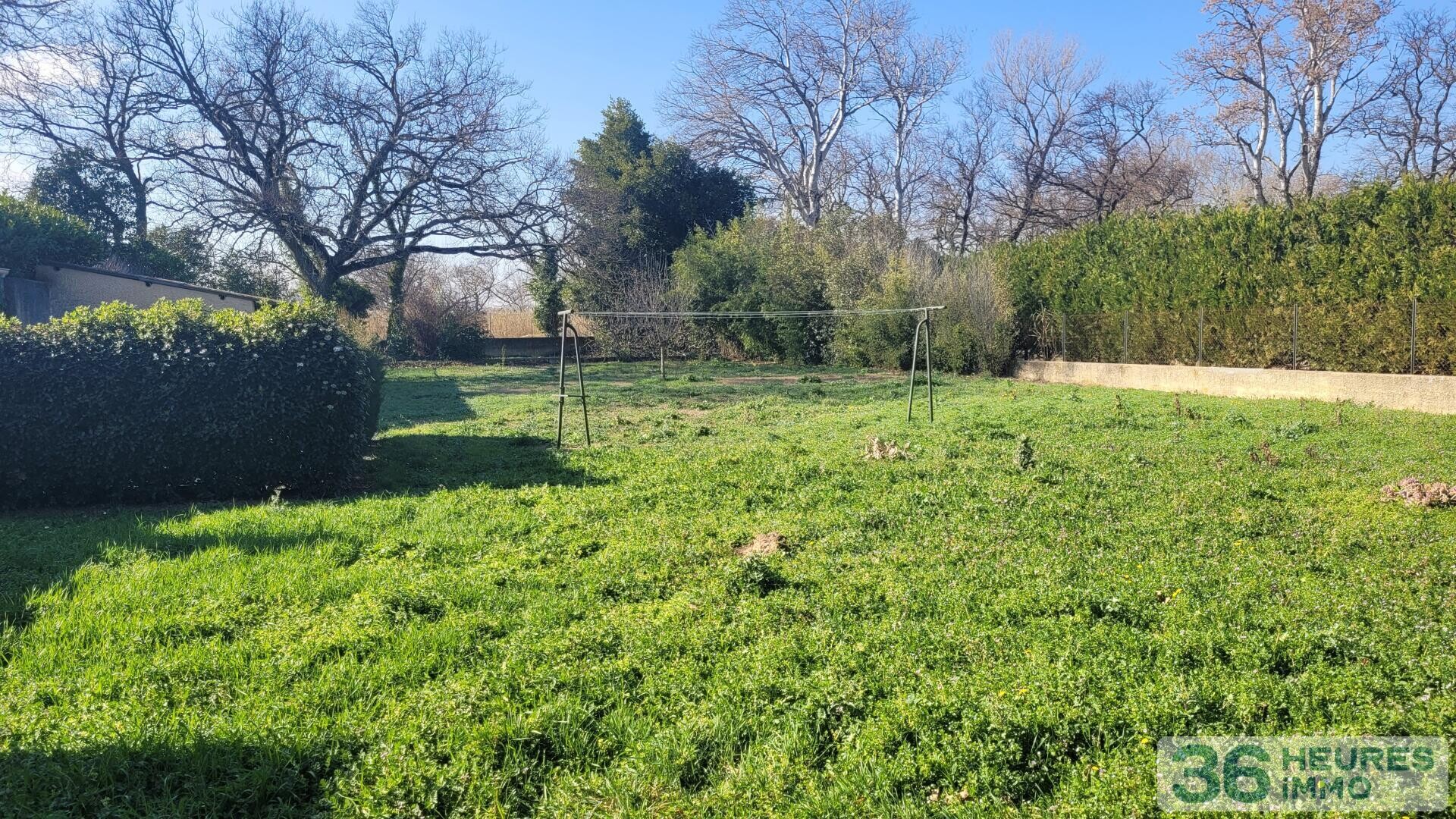 Terrain constructible de 1189 m²