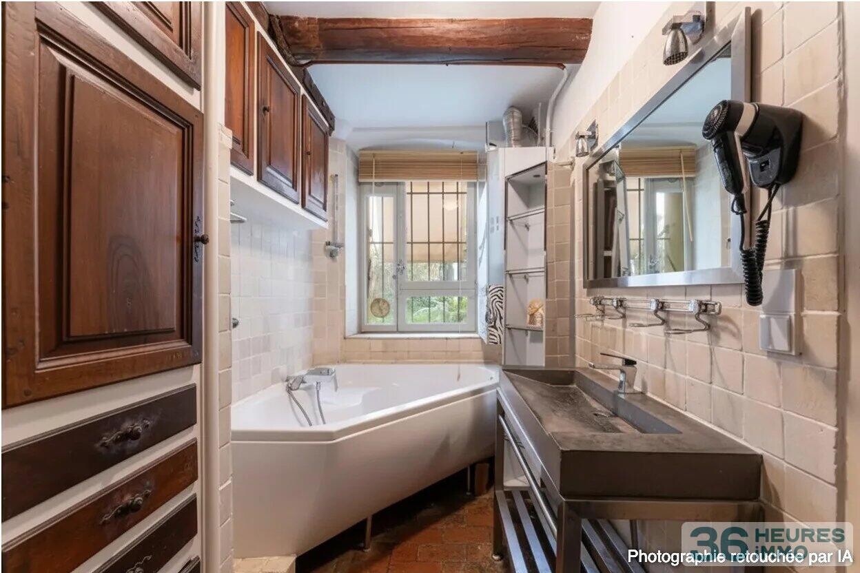 Bien unique, Vieux-Port Marseille – 141 m² modulables habitation + commercial