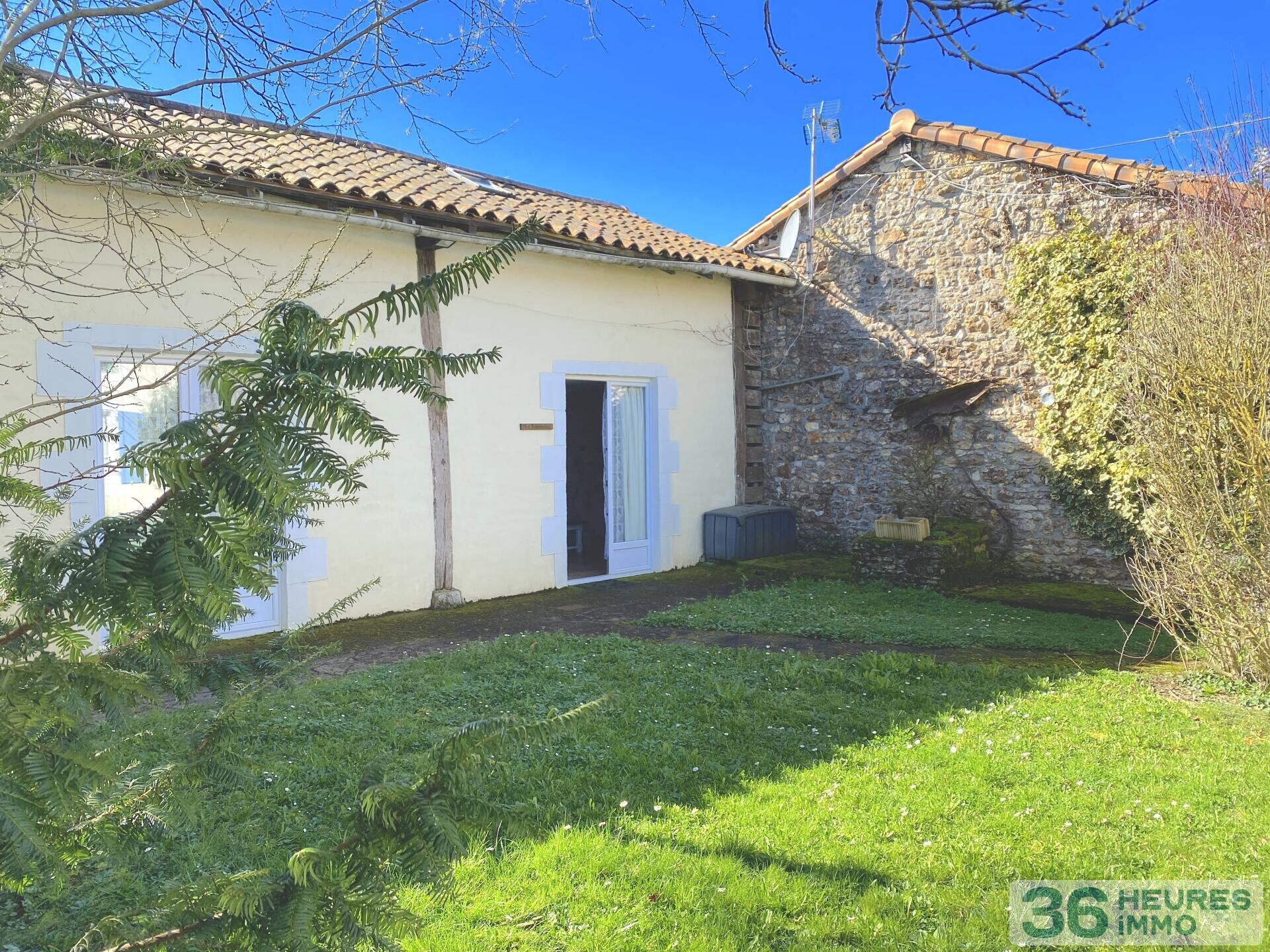 Propriété à fort potentiel avec une habitation principale de caractère et 3 gîtes