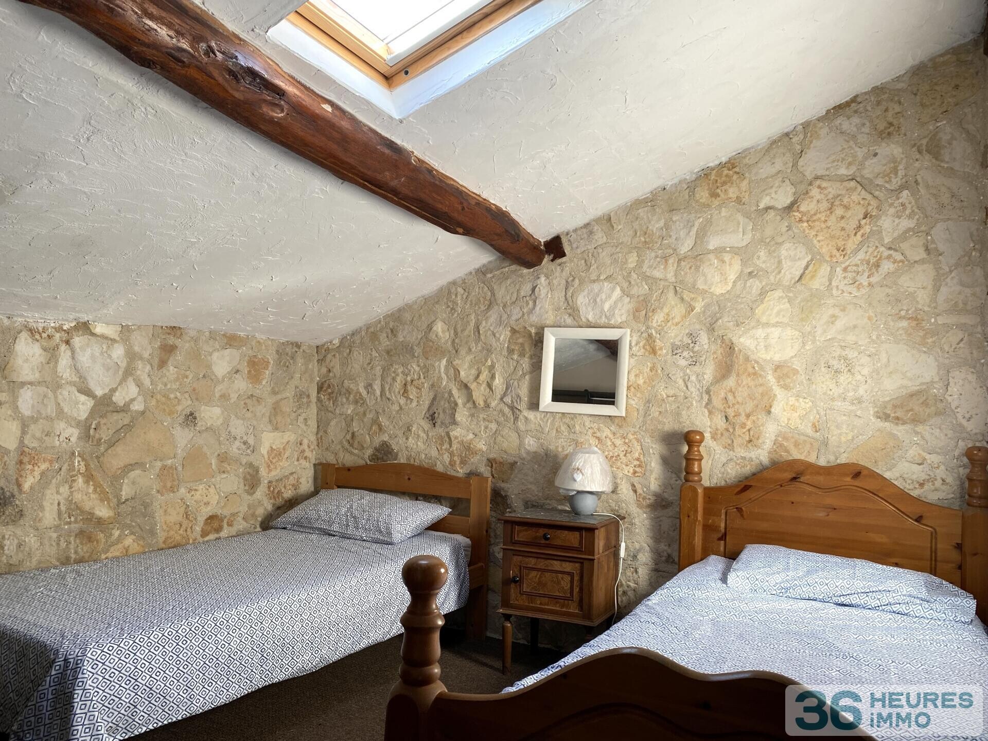 Propriété à fort potentiel avec une habitation principale de caractère et 3 gîtes