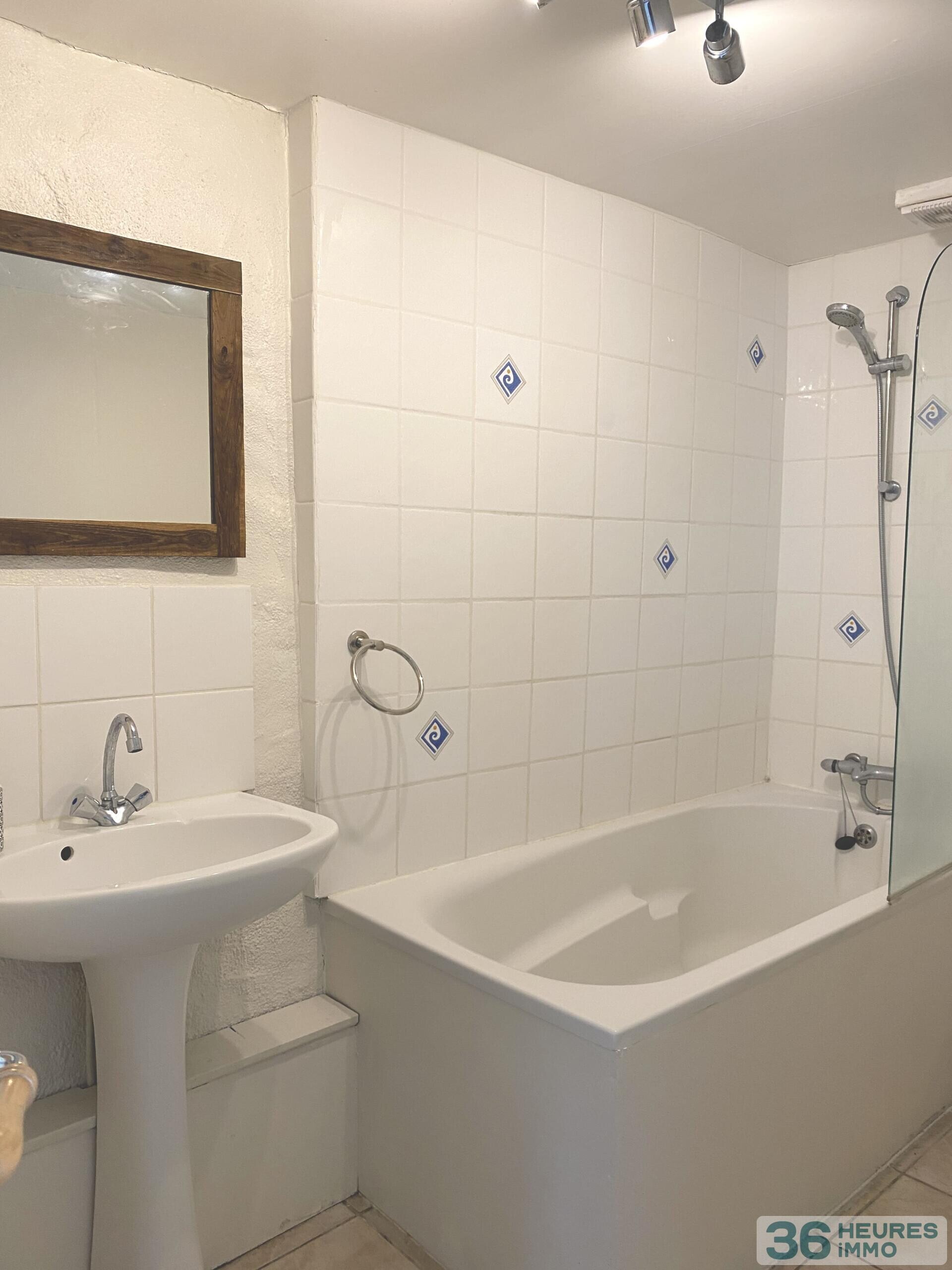 Propriété à fort potentiel avec une habitation principale de caractère et 3 gîtes