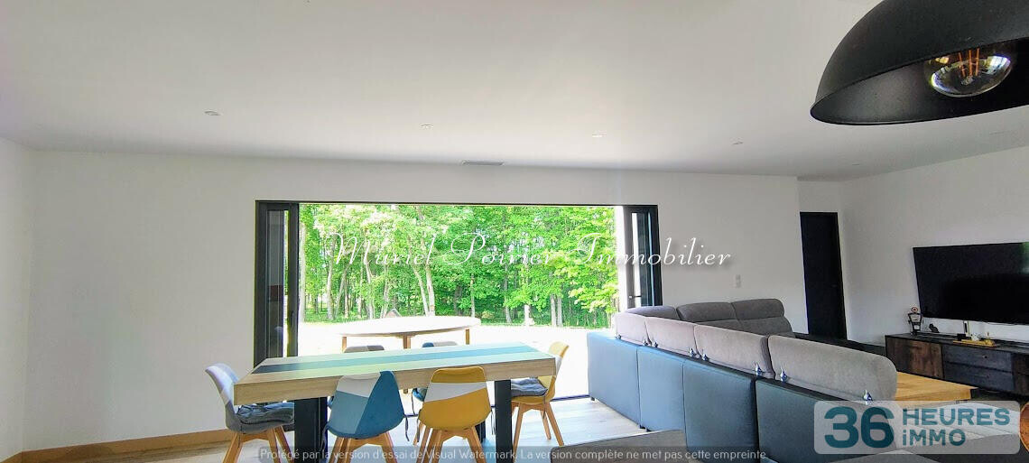 Maison contemporaine 2021 – Plain-pied – Calme – Vue sur le bois