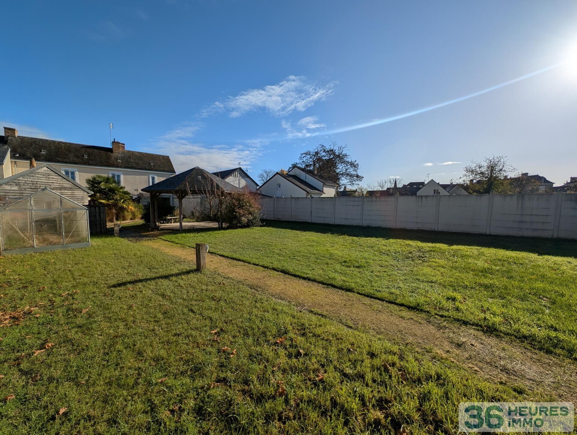 MASION DE CHARME 220 m²  6 CHAMBRES - VERANDA - JARDIN  - GARAGE