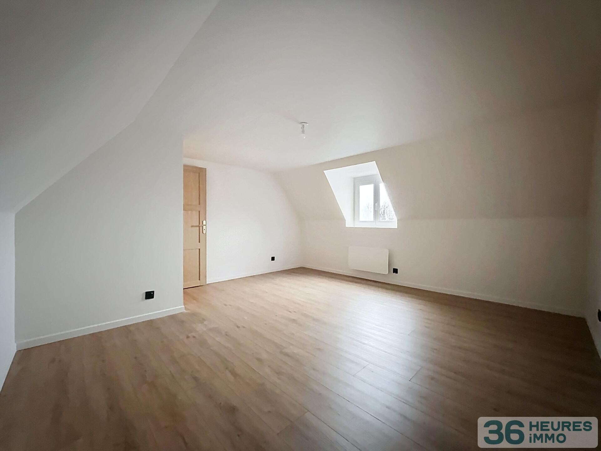 MAISON FAMILIALE RÉNOVÉE – 137 m² – JARDIN 730 m² – DOUBLE GARAGE – ENGLOS