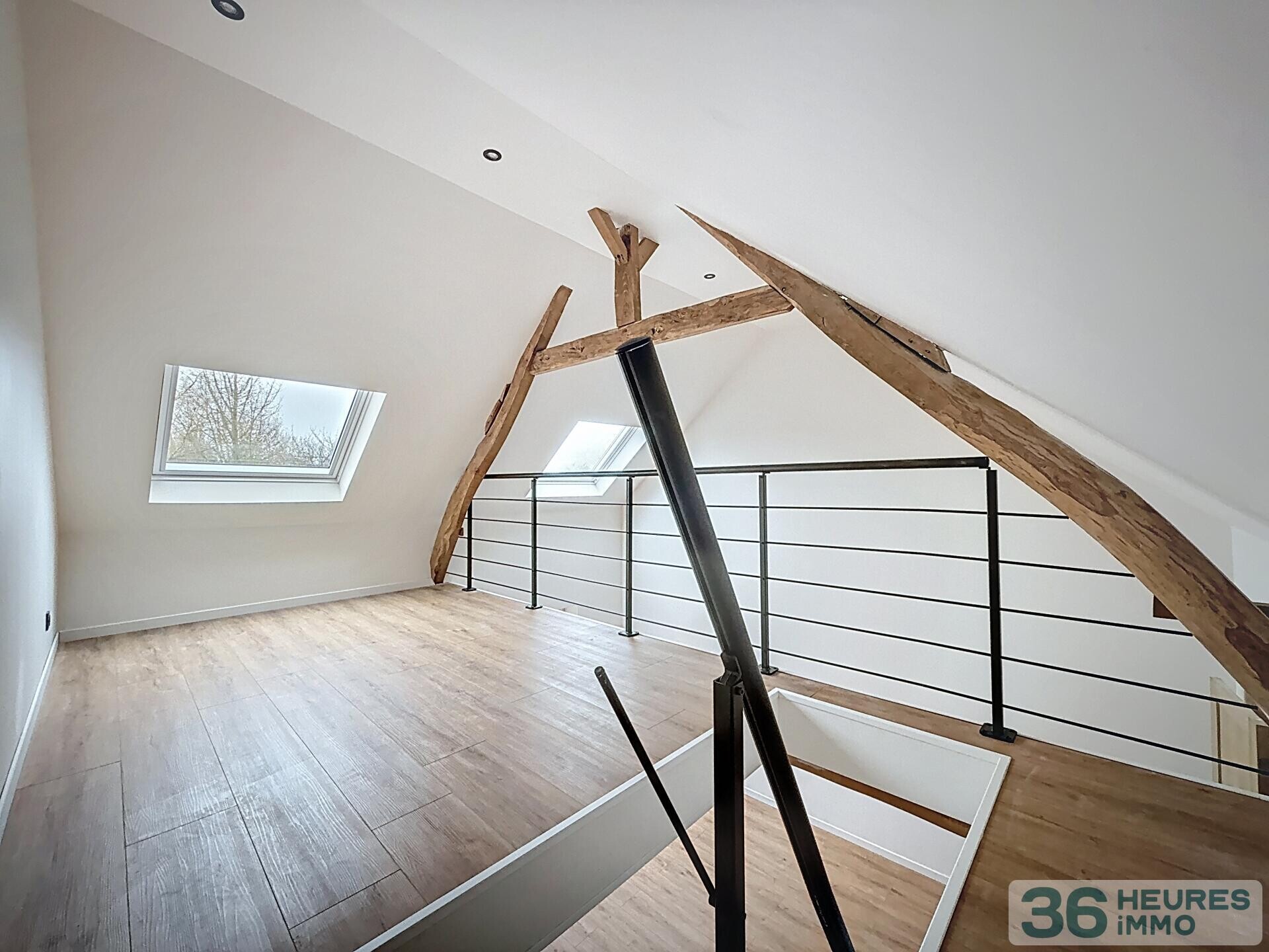 MAISON FAMILIALE RÉNOVÉE – 137 m² – JARDIN 730 m² – DOUBLE GARAGE – ENGLOS