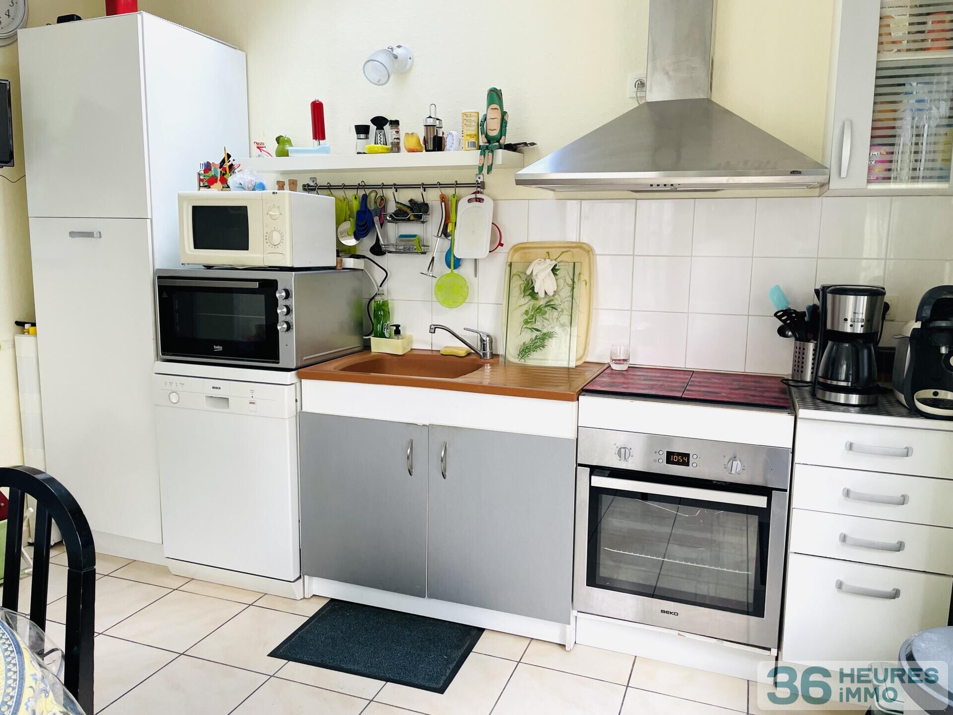 Ensemble immobilier *** 3 bâtisses *** potentiel de 640m2 *** hyper centre de VIHIERS