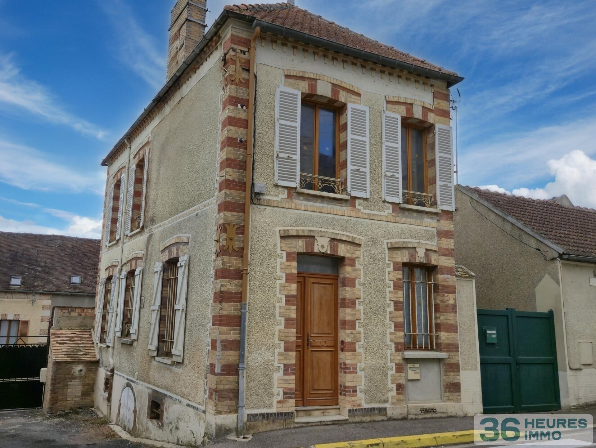 Charmante Maison de Ville, proche de Villeneuve La Guyard - Idéal pour Investissement