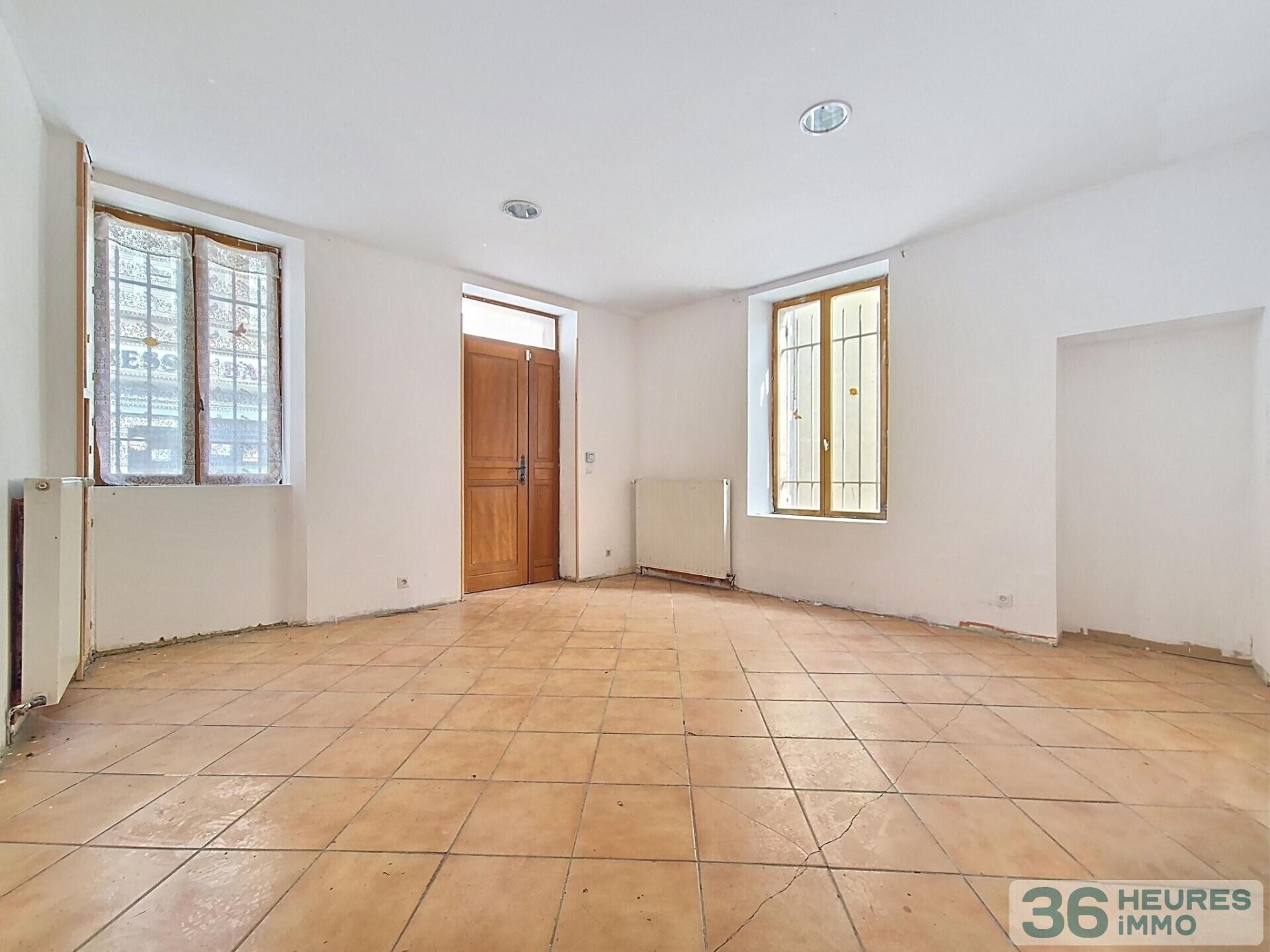 Charmante Maison de Ville, proche de Villeneuve La Guyard - Idéal pour Investissement