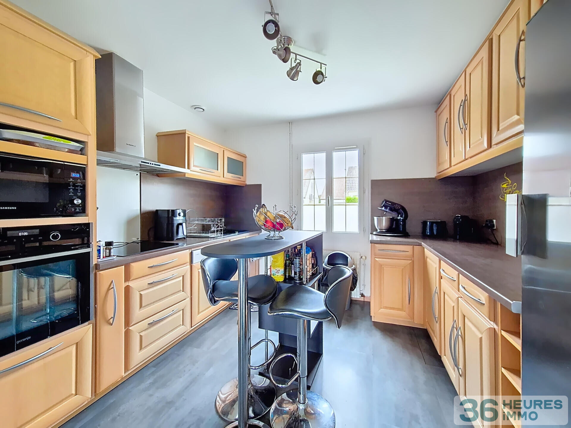 MAISON 5 PIECES + JARDIN - IDEAL POUR VIVRE DE PLAIN-PIED - PROCHE DES COMMODITES