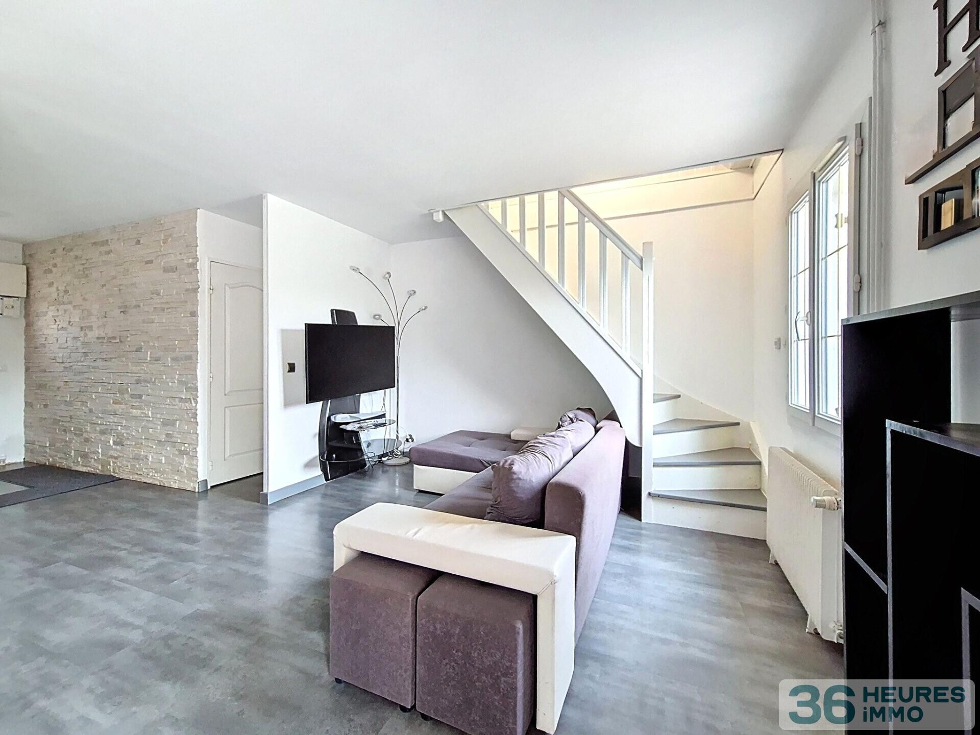 MAISON 5 PIECES + JARDIN - IDEAL POUR VIVRE DE PLAIN-PIED - PROCHE DES COMMODITES