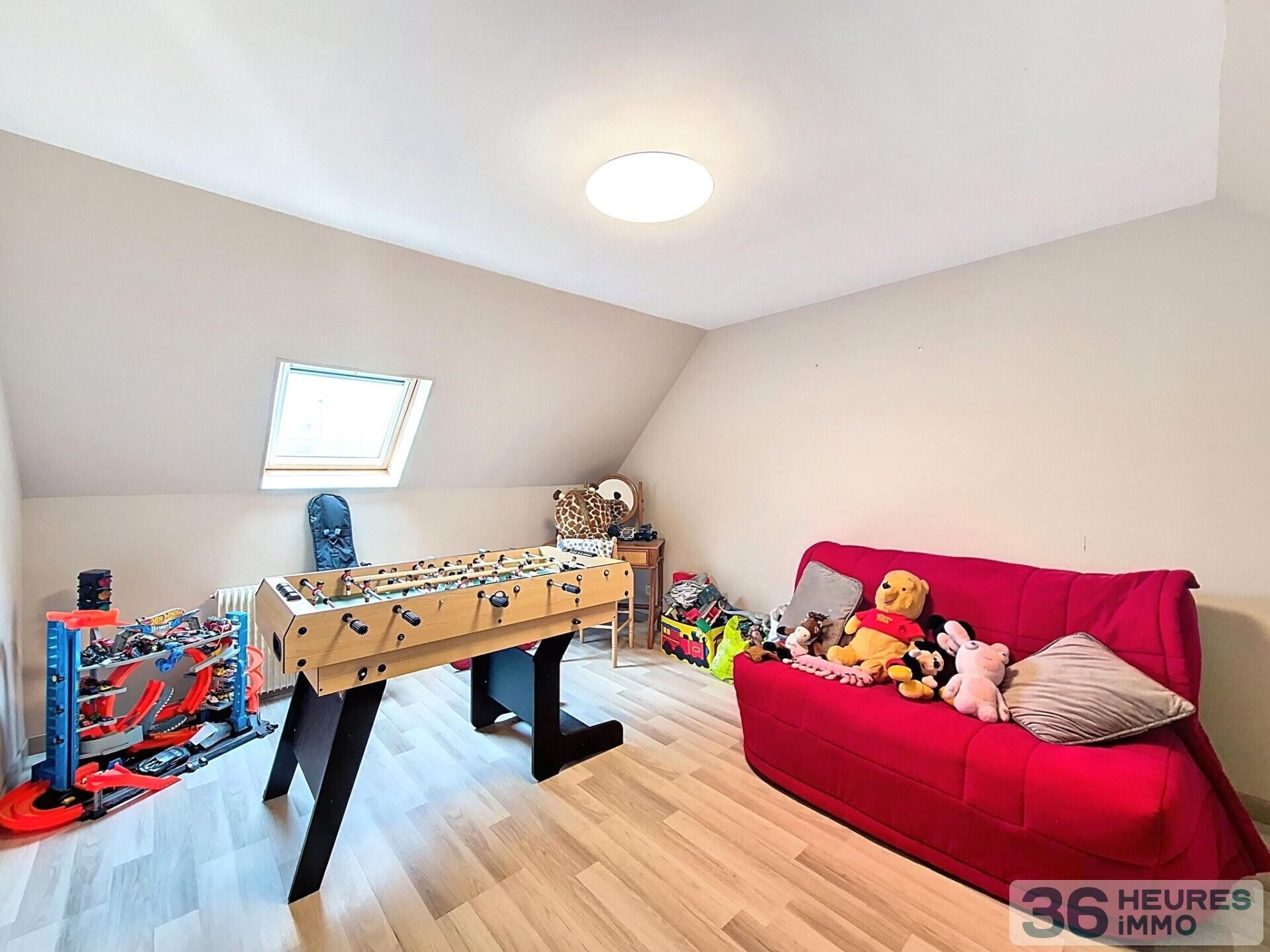 MAISON 5 PIECES + JARDIN - IDEAL POUR VIVRE DE PLAIN-PIED - PROCHE DES COMMODITES