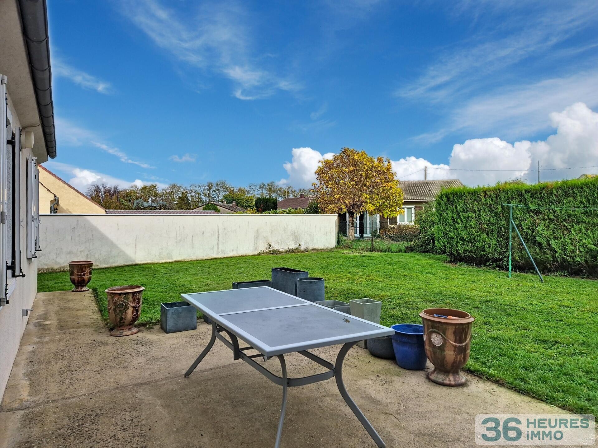 MAISON 5 PIECES + JARDIN - IDEAL POUR VIVRE DE PLAIN-PIED - PROCHE DES COMMODITES